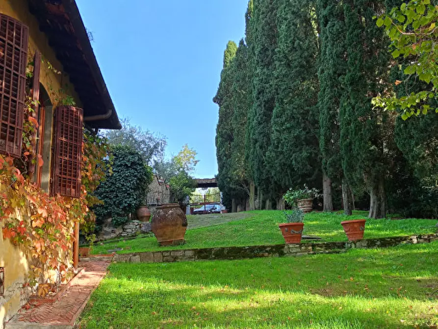 Immagine 1 di Villa in vendita  in VIA DEI CIOLI a Firenze