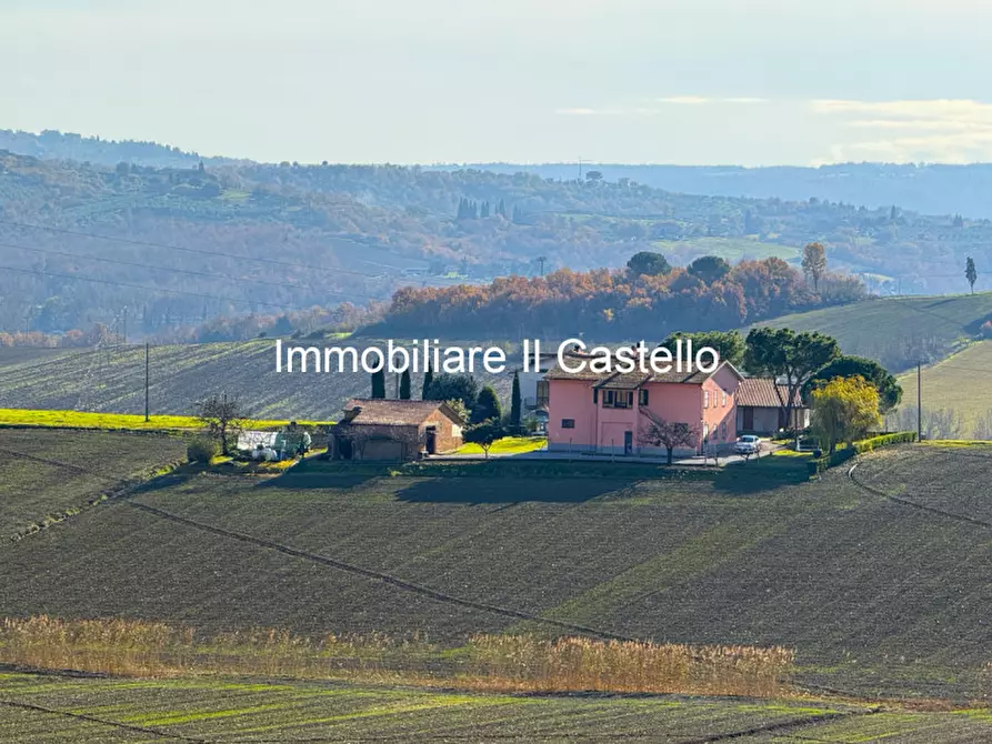 Immagine 1 di Casa indipendente in vendita  in salticchio a Castiglione Del Lago