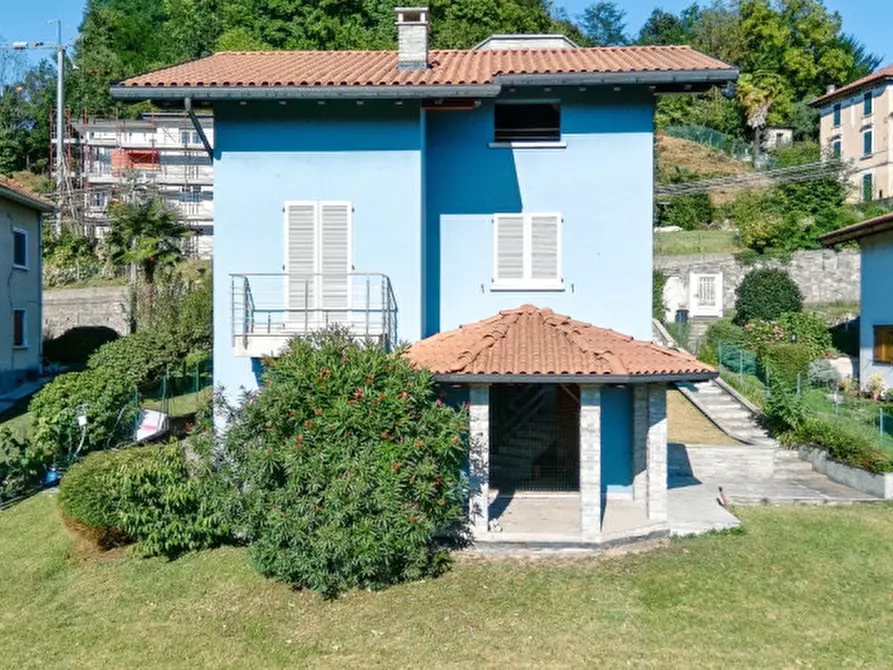 Immagine 1 di Casa indipendente in vendita  in via rimembranza a Bolzano Novarese