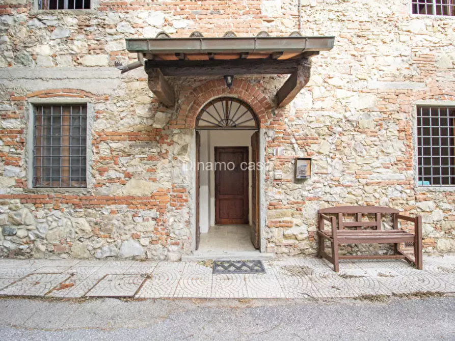 Immagine 1 di Casa indipendente in vendita  a Carmignano
