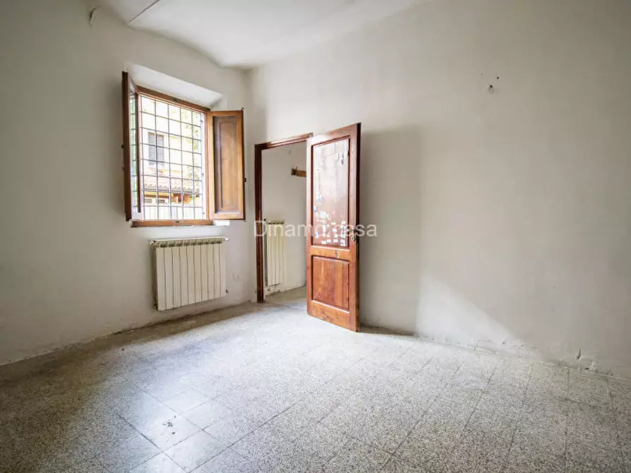 Immagine 10 di Casa indipendente in vendita  a Carmignano