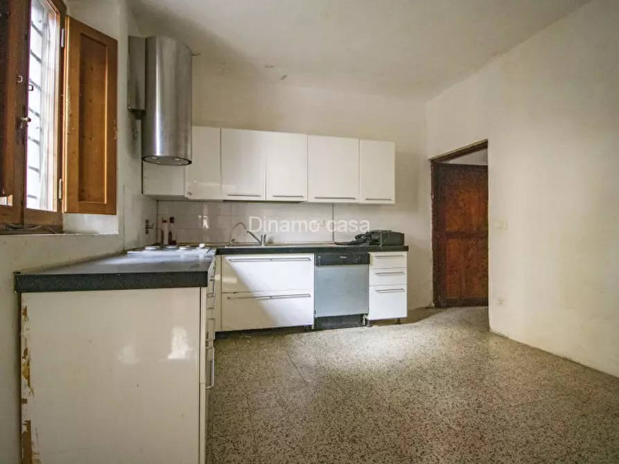 Immagine 12 di Casa indipendente in vendita  a Carmignano