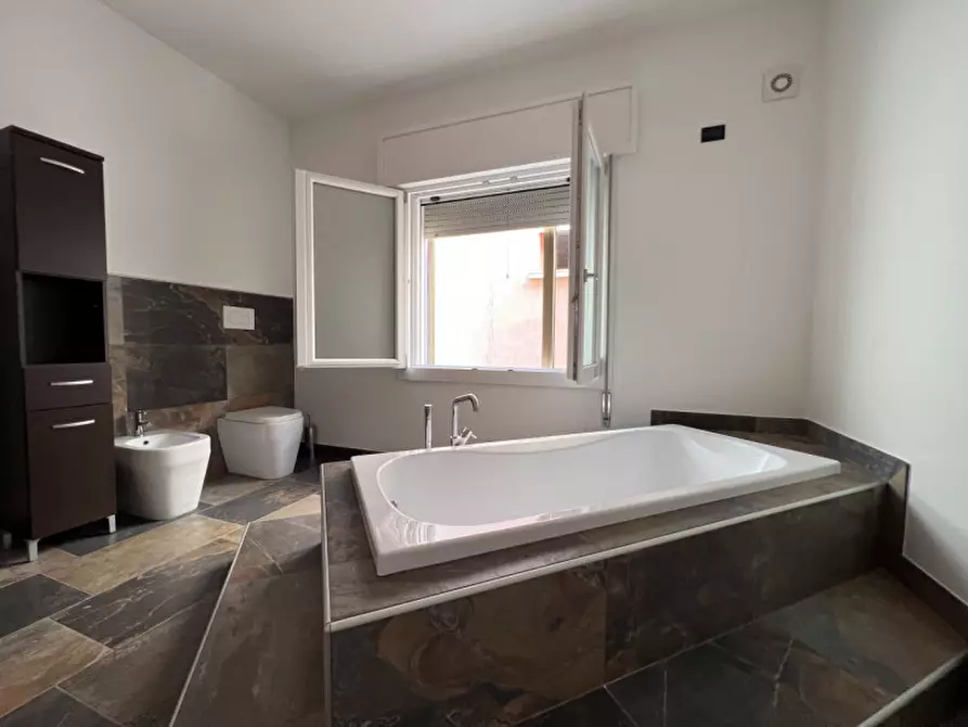 Immagine 17 di Appartamento in vendita  in Piazzale Italia a Chioggia