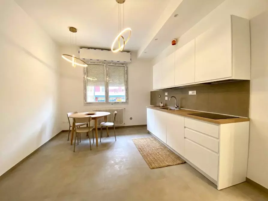 Immagine 1 di Appartamento in vendita  in via domenico scarlatti a Bologna