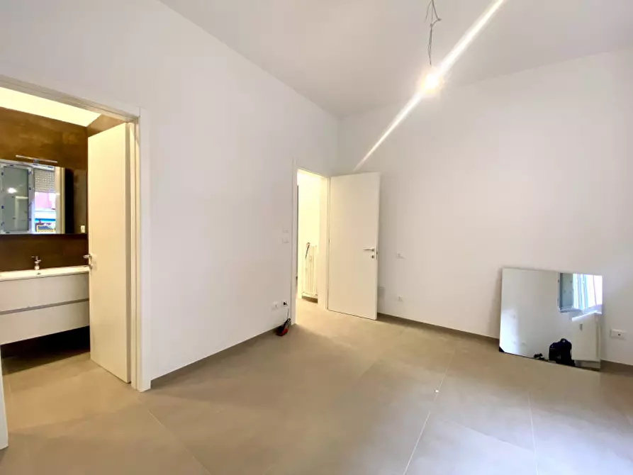 Immagine 5 di Appartamento in vendita  in via domenico scarlatti a Bologna