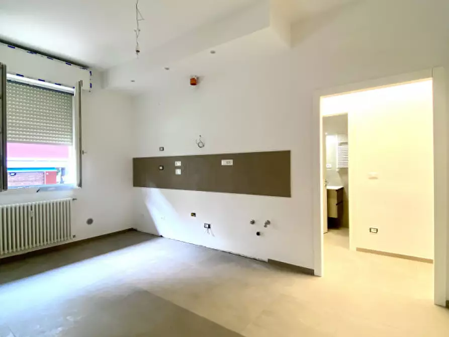 Immagine 9 di Appartamento in vendita  in via domenico scarlatti a Bologna