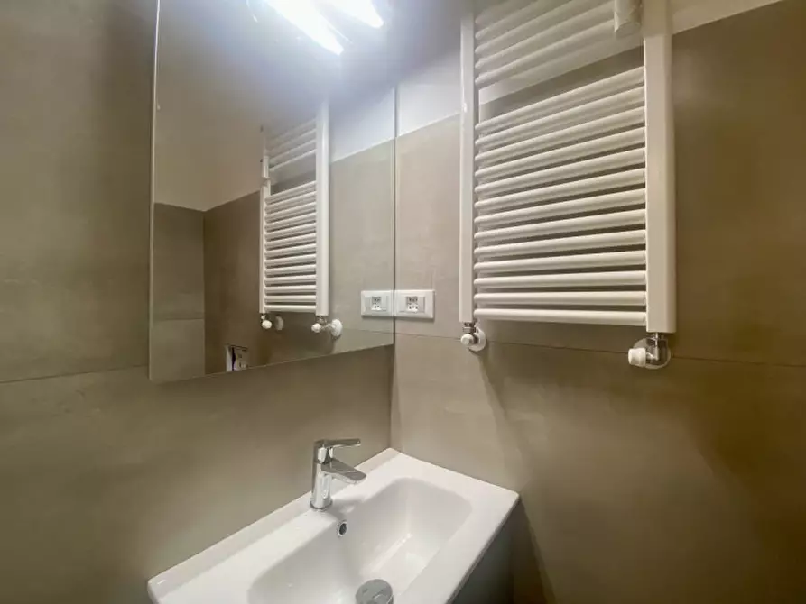 Immagine 22 di Appartamento in vendita  in via domenico scarlatti a Bologna