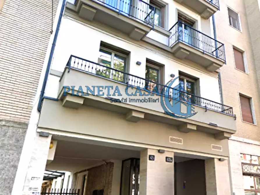 Immagine 1 di Appartamento in vendita  in via Mac Mahon 45 a Milano