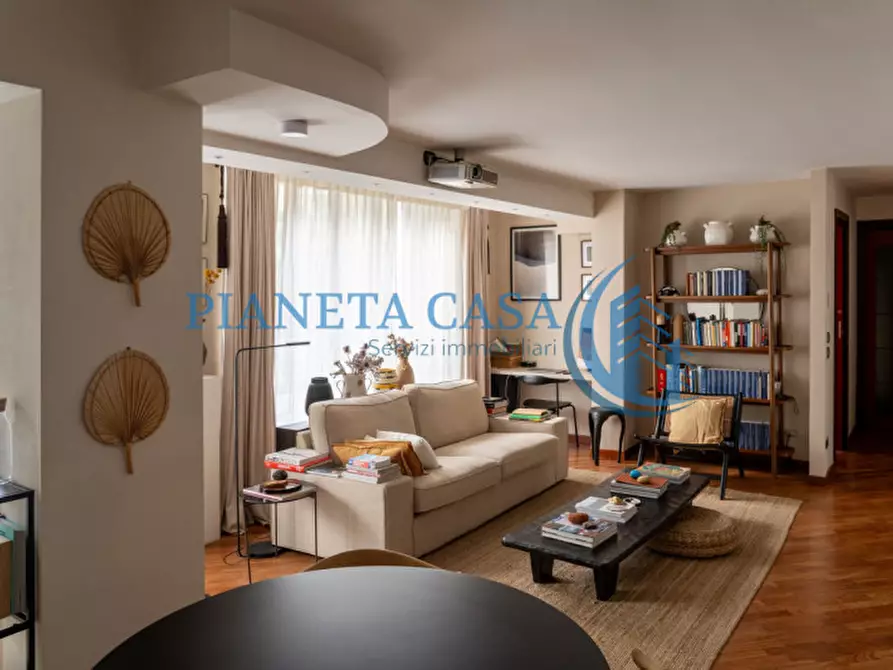 Immagine 4 di Appartamento in vendita  in via Mac Mahon 45 a Milano