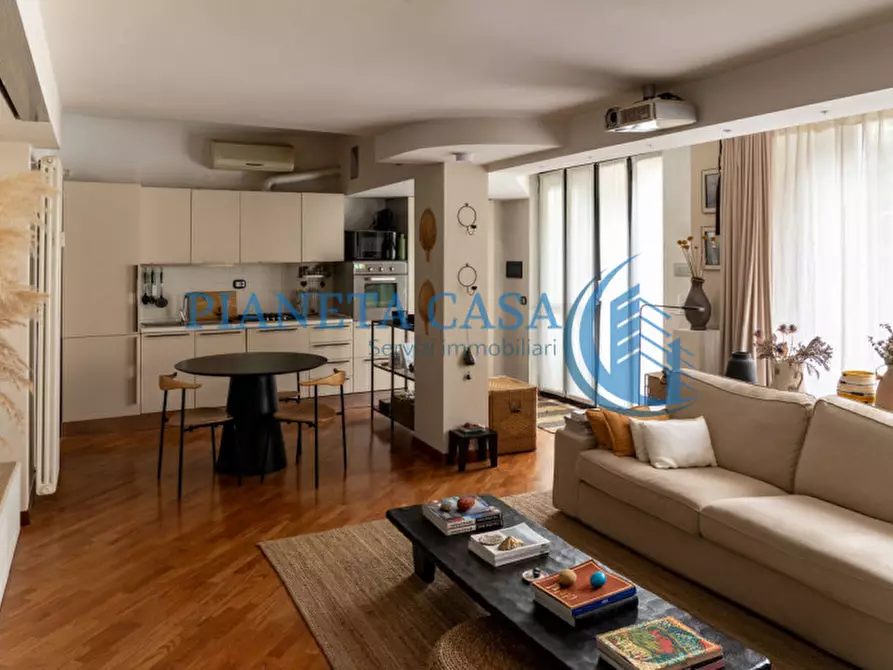 Immagine 5 di Appartamento in vendita  in via Mac Mahon 45 a Milano