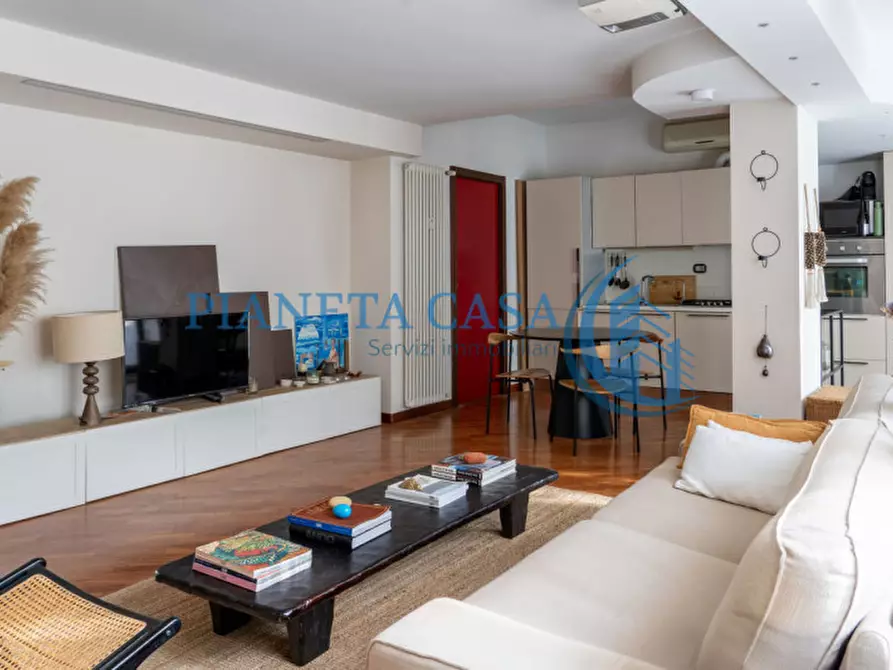 Immagine 6 di Appartamento in vendita  in via Mac Mahon 45 a Milano