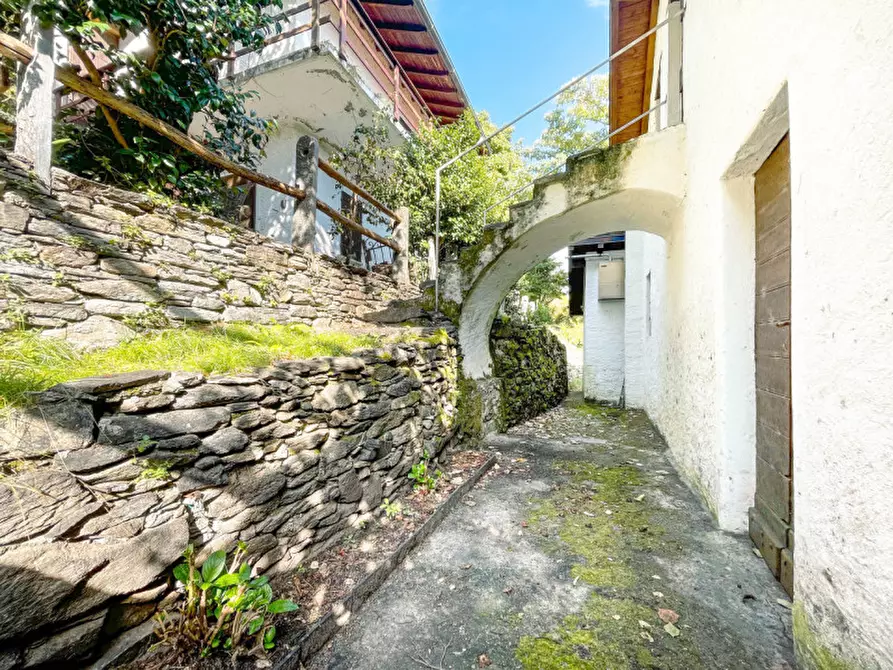 Immagine 37 di Casa indipendente in vendita  in via roma, 141 a Cannero Riviera