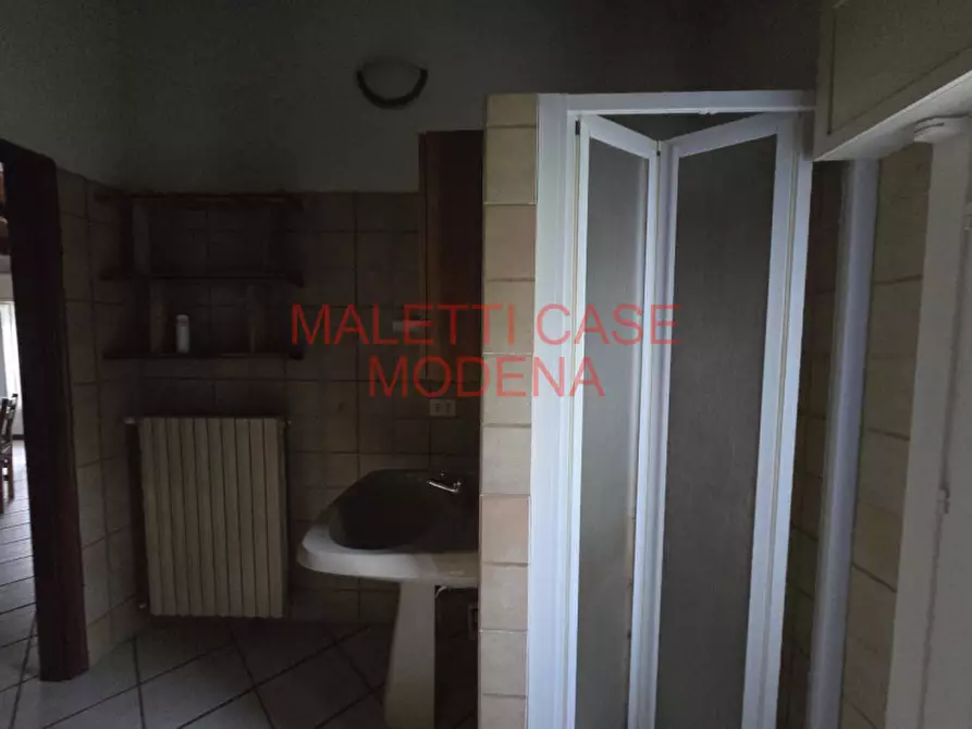 Immagine 11 di Casa indipendente in vendita  a Serramazzoni