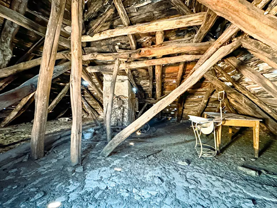 Immagine 13 di Casa indipendente in vendita  in piazza vittorio veneto, 1 a Trarego Viggiona