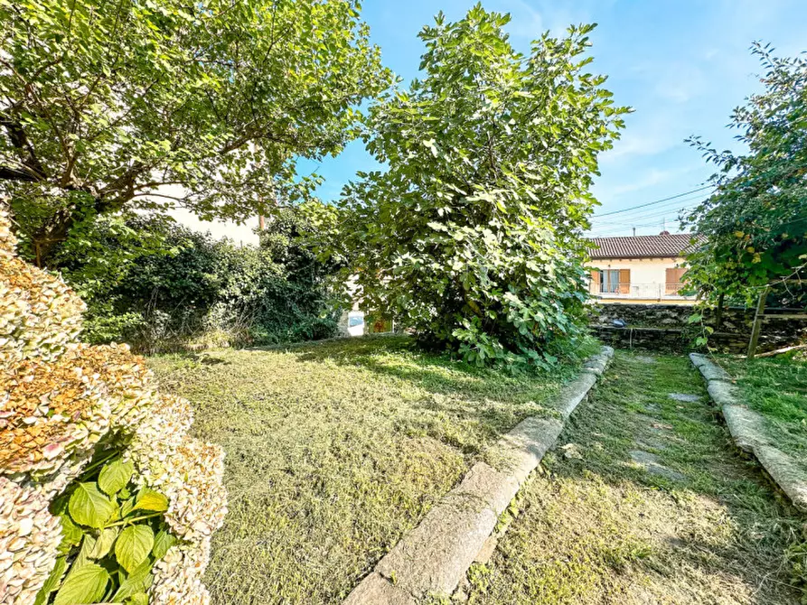 Immagine 14 di Casa indipendente in vendita  in piazza vittorio veneto, 1 a Trarego Viggiona