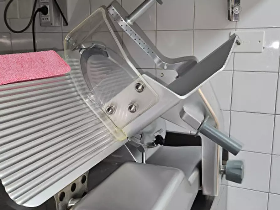 Immagine 9 di Attività commerciale in affitto  in Via Canevedo a Este