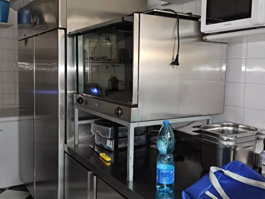 Immagine 10 di Attività commerciale in affitto  in Via Canevedo a Este