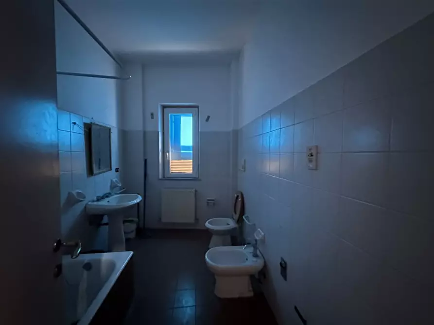 Immagine 9 di Appartamento in vendita  in Via Cialdini a Ancona