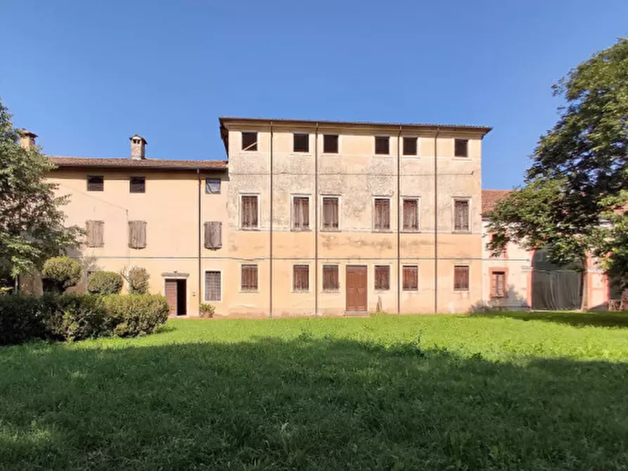 Immagine 1 di Villa in vendita  in via Decima a Montecchio Precalcino