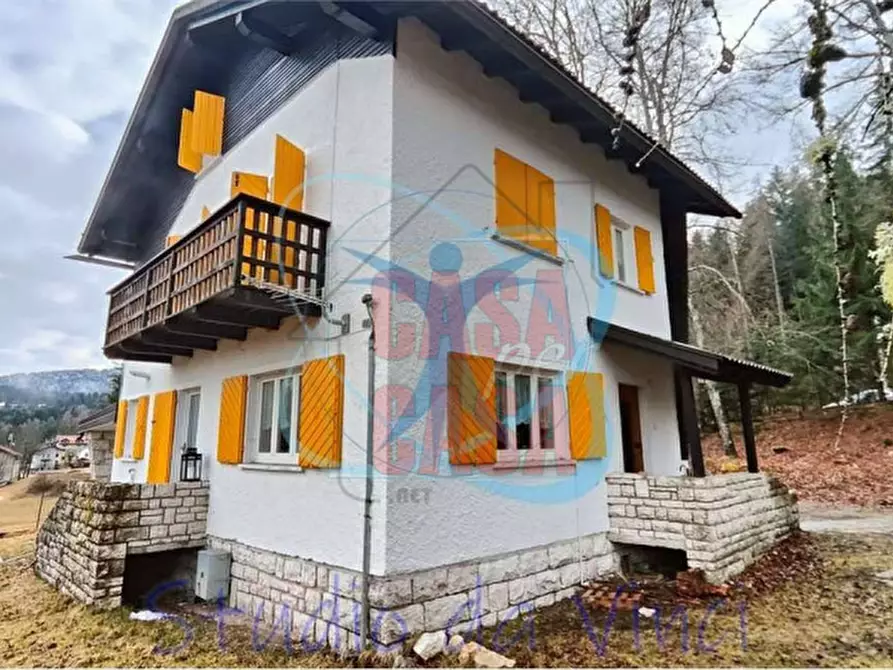 Immagine 2 di Casa indipendente in vendita  a Folgaria