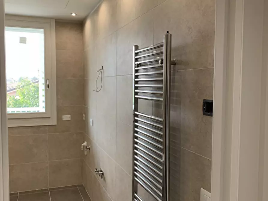 Immagine 6 di Appartamento in vendita  a Montegrotto Terme