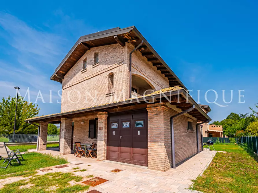 Immagine 1 di Villa in vendita  in via Ilaria alpi a Bentivoglio