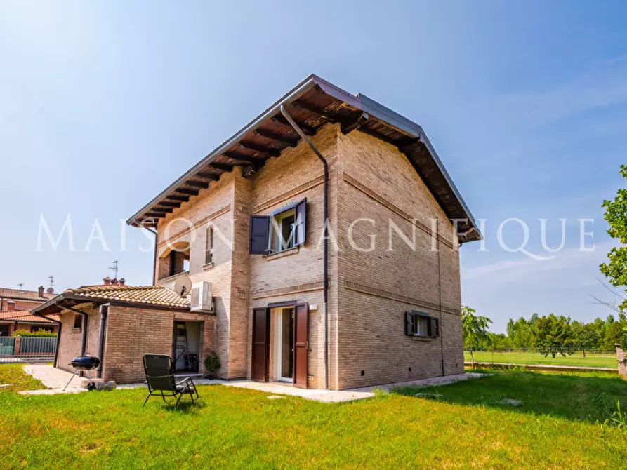 Immagine 9 di Villa in vendita  in via Ilaria alpi a Bentivoglio