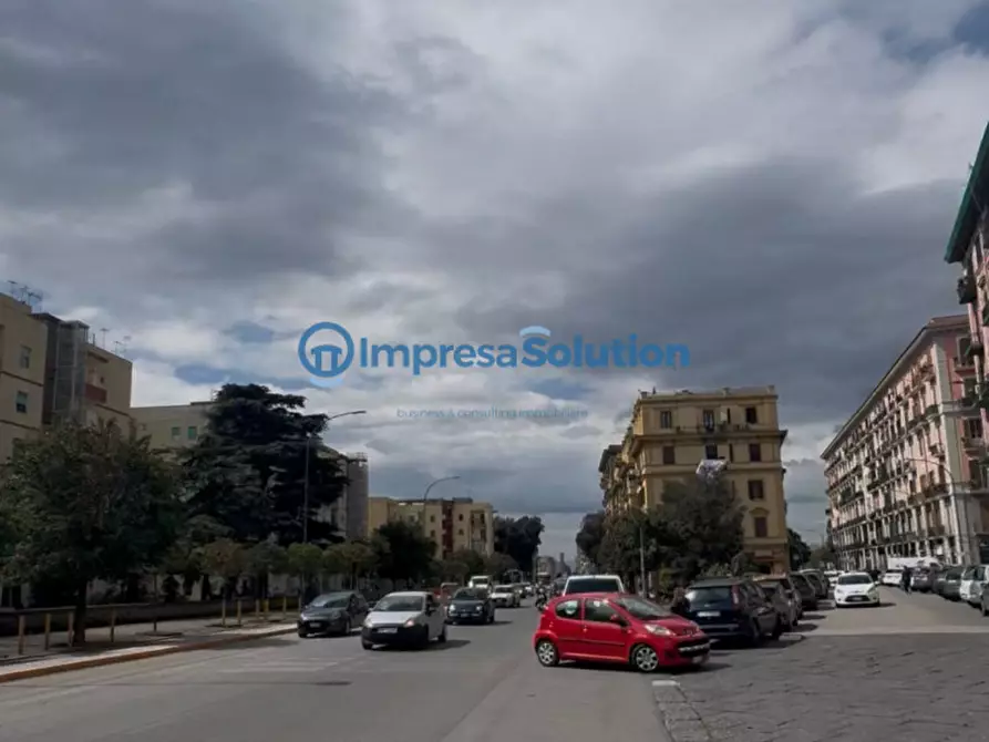 Immagine 5 di Negozio in affitto  in Traversa I Giulio Cesare a Napoli
