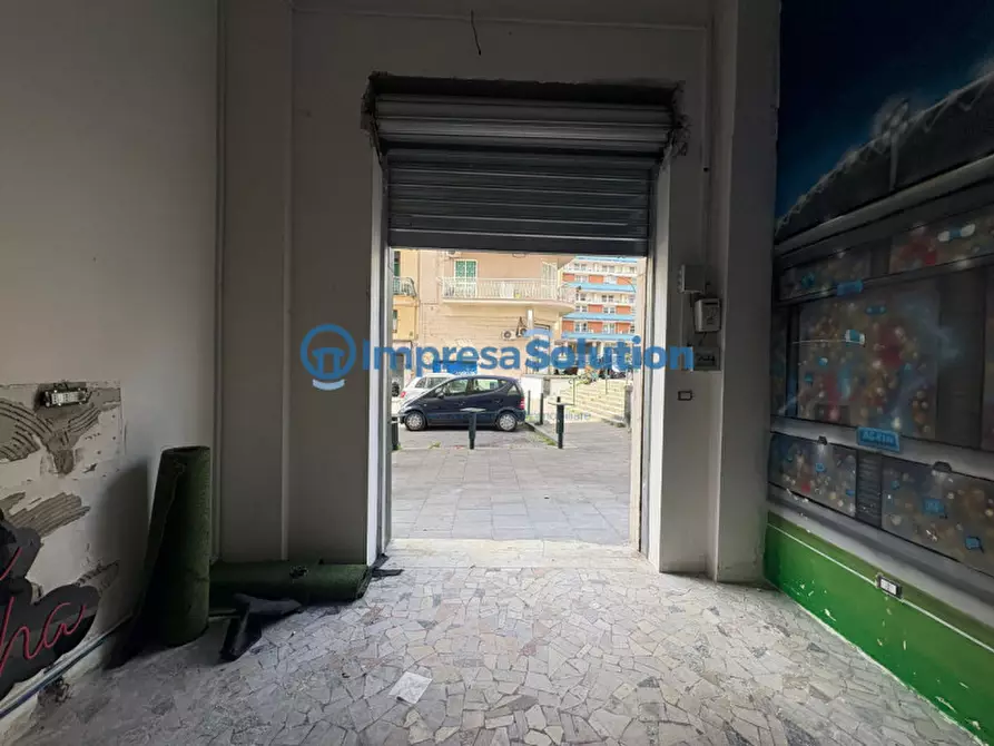 Immagine 6 di Negozio in affitto  in Traversa I Giulio Cesare a Napoli
