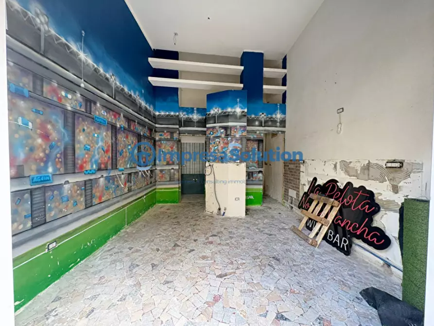 Immagine 7 di Negozio in affitto  in Traversa I Giulio Cesare a Napoli