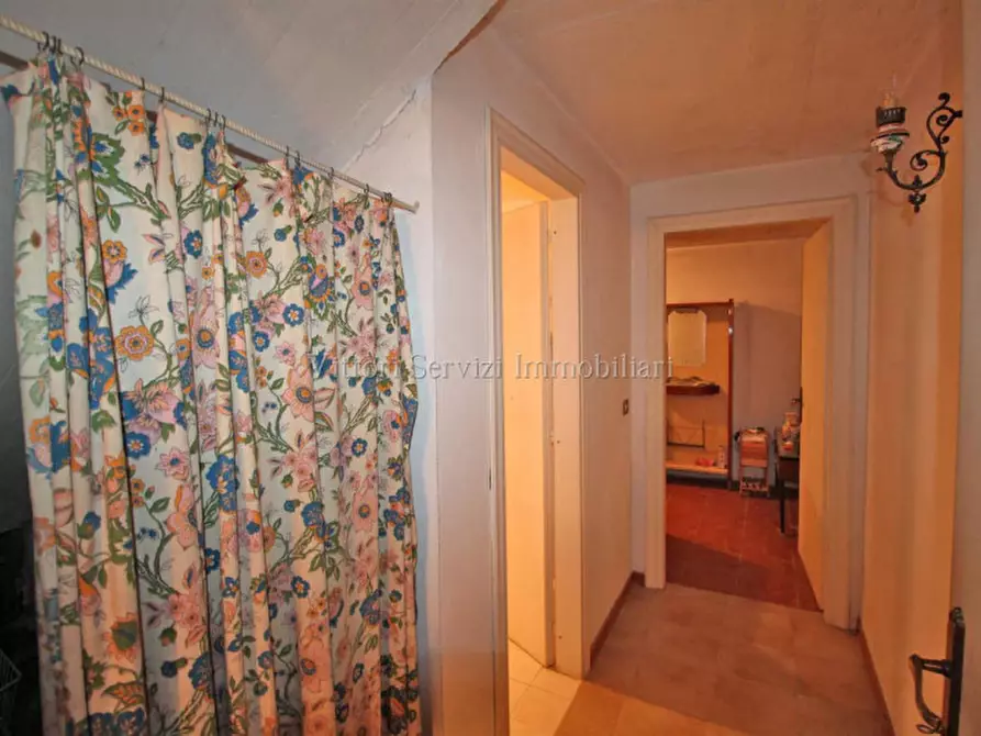 Immagine 21 di Villa in vendita  in via Marche a Montepulciano