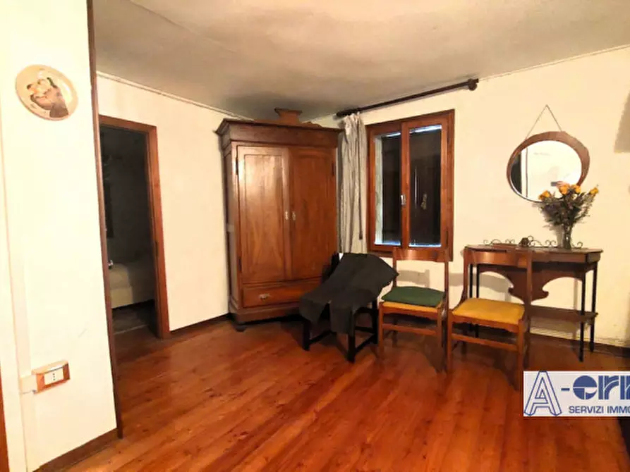 Immagine 1 di Casa bifamiliare in vendita  in via general Giardino a Solagna