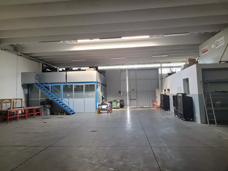 Immagine 2 di Capannone industriale in affitto  a Formigine
