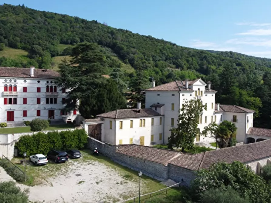Immagine 5 di Villa in vendita  a Cavaso Del Tomba