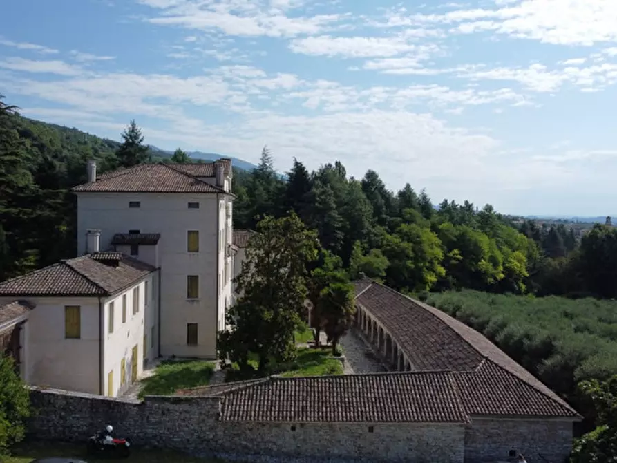 Immagine 6 di Villa in vendita  a Cavaso Del Tomba
