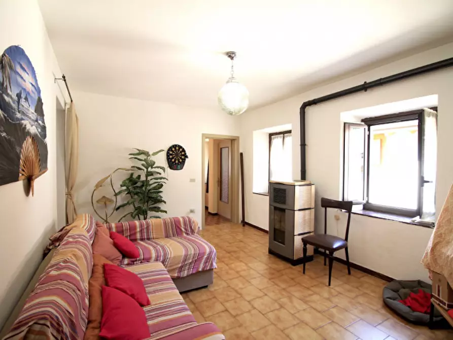 Immagine 5 di Casa indipendente in vendita  in Frazione Por a Pieve Di Bono-Prezzo