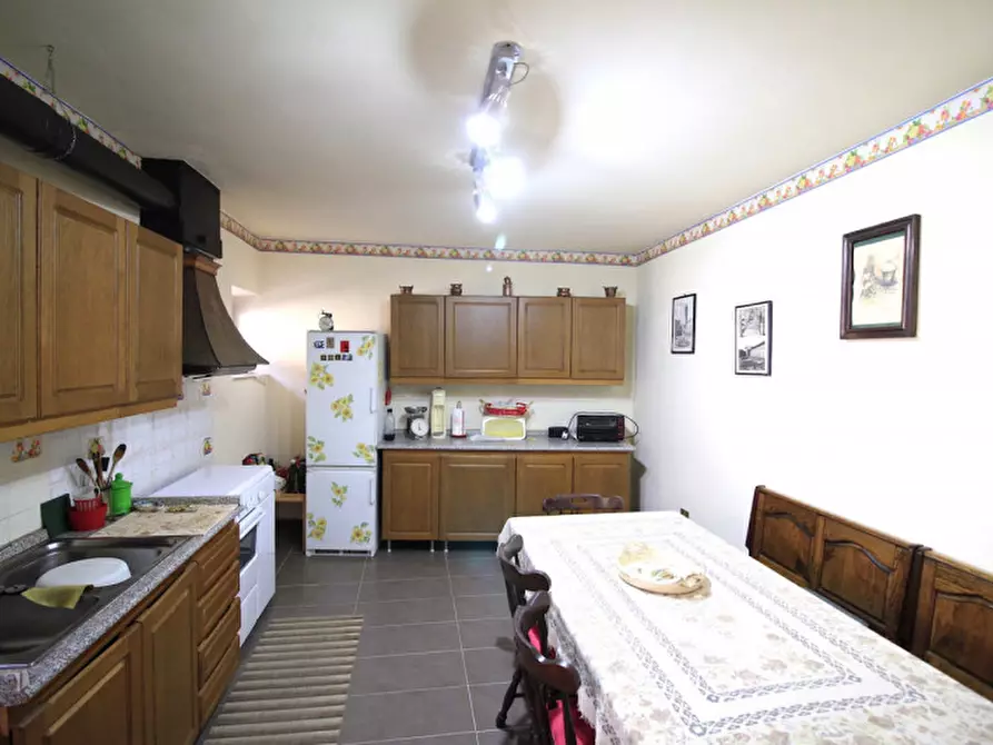 Immagine 12 di Casa indipendente in vendita  in Frazione Por a Pieve Di Bono-Prezzo