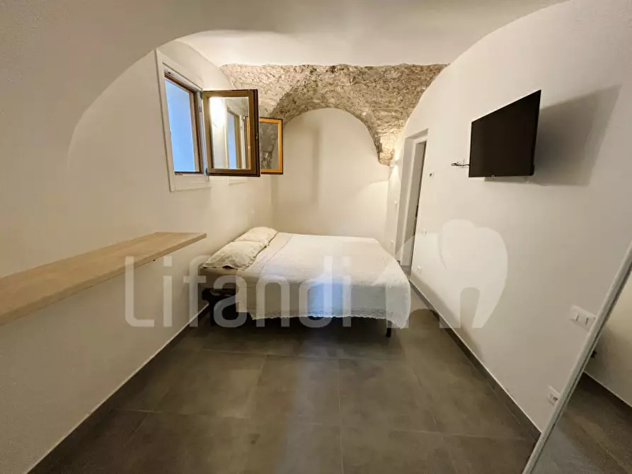 Immagine 2 di Bed & Breakfast in vendita  in Via Cesare Battisti a Arco