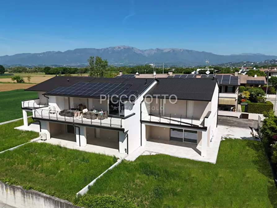 Immagine 2 di Casa bifamiliare in vendita  in via Asolana a Altivole