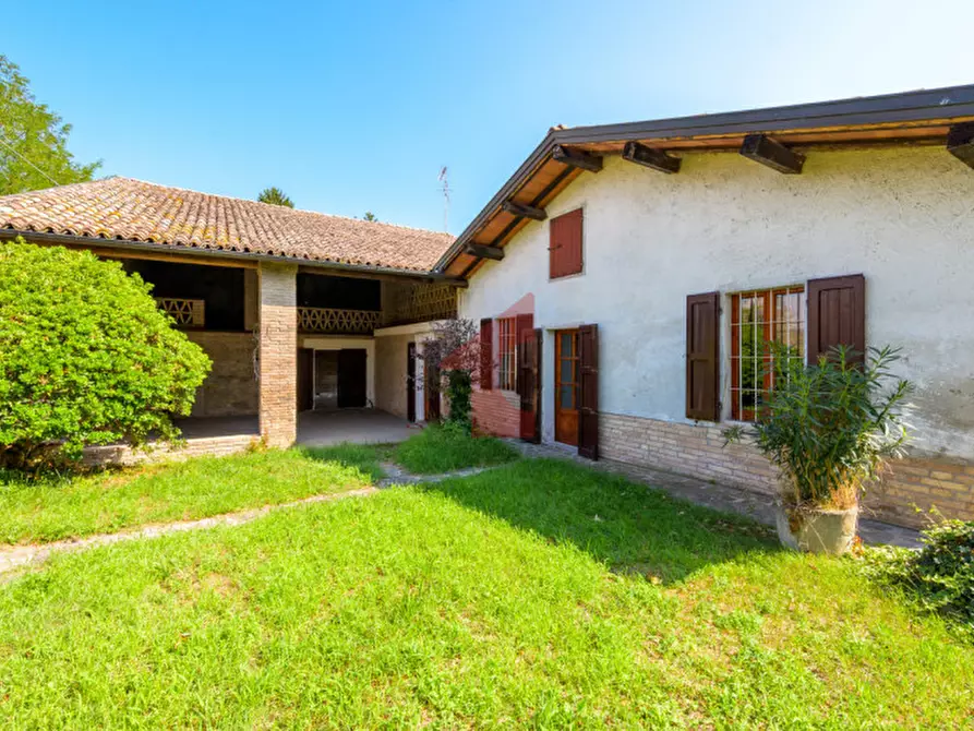 Immagine 1 di Rustico / casale in vendita  in strada del mulino di vignale 4 a Traversetolo