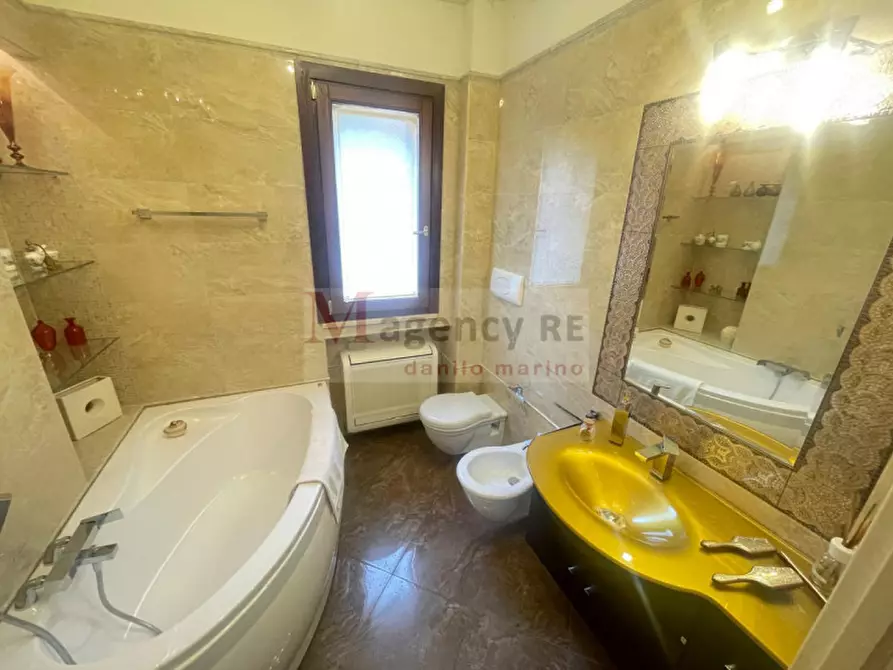 Immagine 8 di Villetta a schiera in vendita  in 16 Via Baracchelle a Reggio Di Calabria