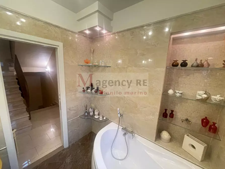 Immagine 9 di Villetta a schiera in vendita  in 16 Via Baracchelle a Reggio Di Calabria