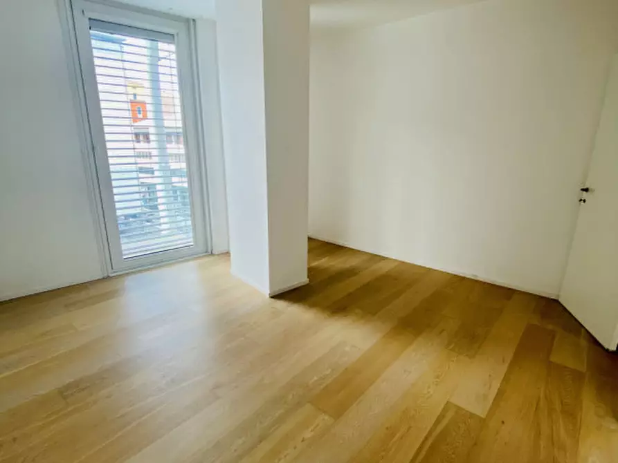 Immagine 6 di Appartamento in vendita  in largo europa a Padova