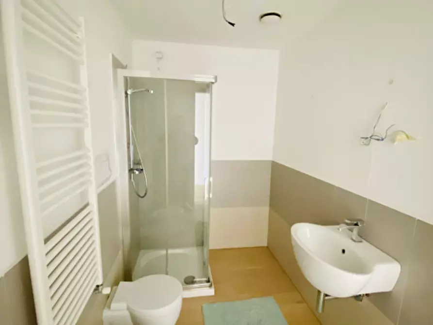 Immagine 10 di Appartamento in vendita  in largo europa a Padova