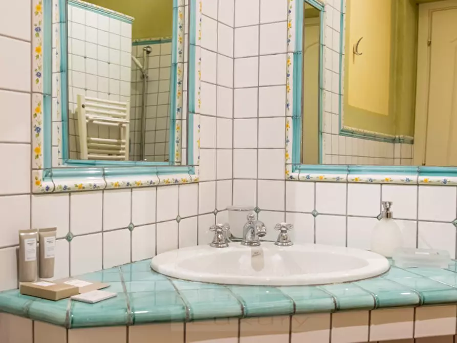 Immagine 39 di Palazzo in vendita  in via giovanni polli, 11 a Oggebbio