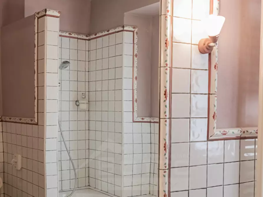 Immagine 42 di Palazzo in vendita  in via giovanni polli, 11 a Oggebbio