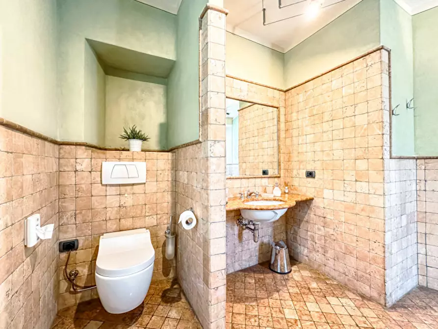 Immagine 44 di Palazzo in vendita  in via giovanni polli, 11 a Oggebbio