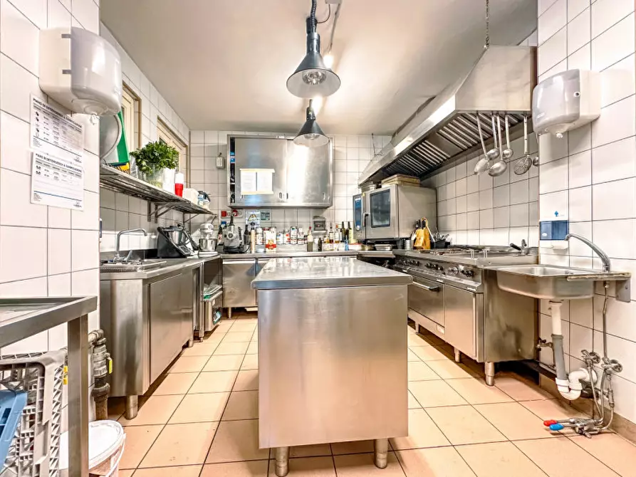 Immagine 50 di Palazzo in vendita  in via giovanni polli, 11 a Oggebbio