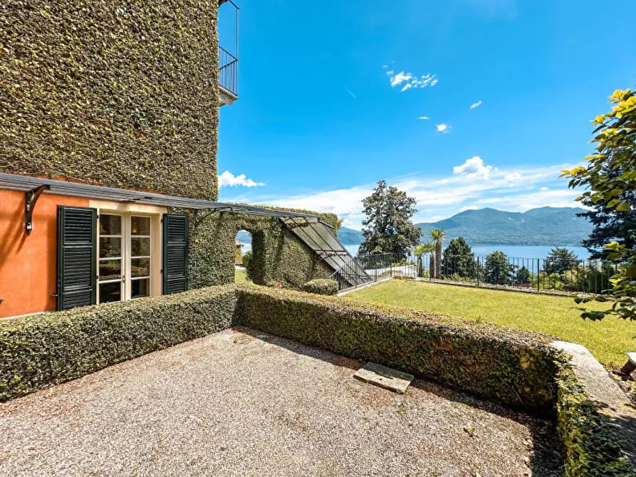 Immagine 53 di Palazzo in vendita  in via giovanni polli, 11 a Oggebbio