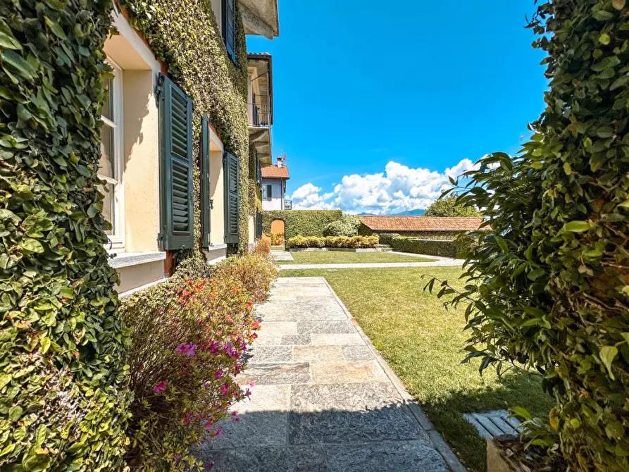 Immagine 57 di Palazzo in vendita  in via giovanni polli, 11 a Oggebbio